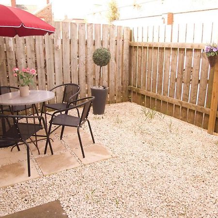 York City Centre, Recently Renovated 2 Bedroom Flat Eksteriør billede