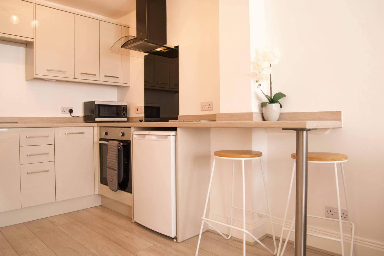 York City Centre, Recently Renovated 2 Bedroom Flat Eksteriør billede