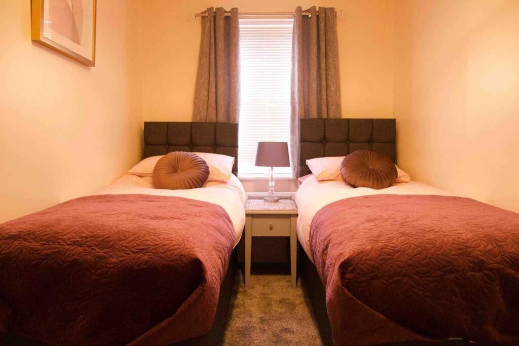 York City Centre, Recently Renovated 2 Bedroom Flat Eksteriør billede