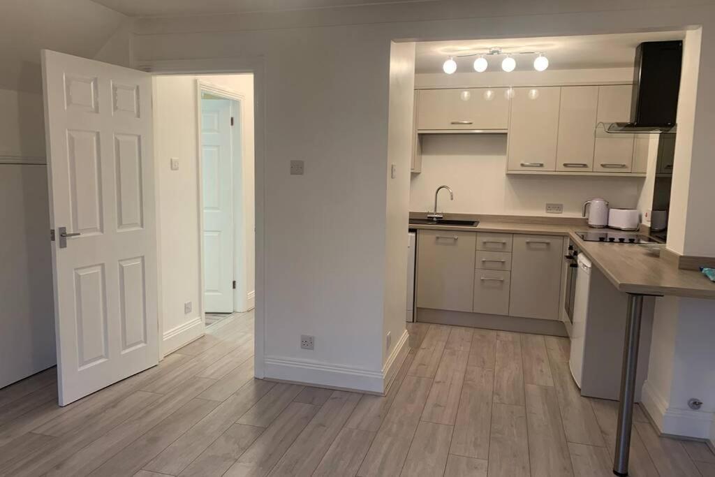 York City Centre, Recently Renovated 2 Bedroom Flat Eksteriør billede